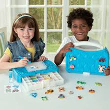 Load image into Gallery viewer, Aquabeads Beginners Craft Studio Set with 900 Beads