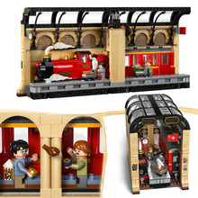 Load image into Gallery viewer, LEGO Harry Potter 76450 Book Nook: Hogwarts Express Set