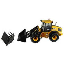 Load image into Gallery viewer, Britains 43223 JCB 4195 Wheeled Loading Shovel 1:32
