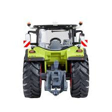 Load image into Gallery viewer, Britains 43374 Claas Arion 660 1:32 scale