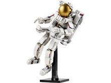 Load image into Gallery viewer, Lego Creator 31152 Space Astronaut