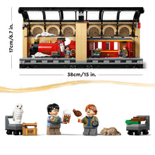Load image into Gallery viewer, LEGO Harry Potter 76450 Book Nook: Hogwarts Express Set
