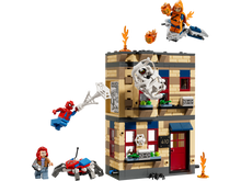 Load image into Gallery viewer, Lego Marvel Spiderman 76317 Peter Parkers Apartment
